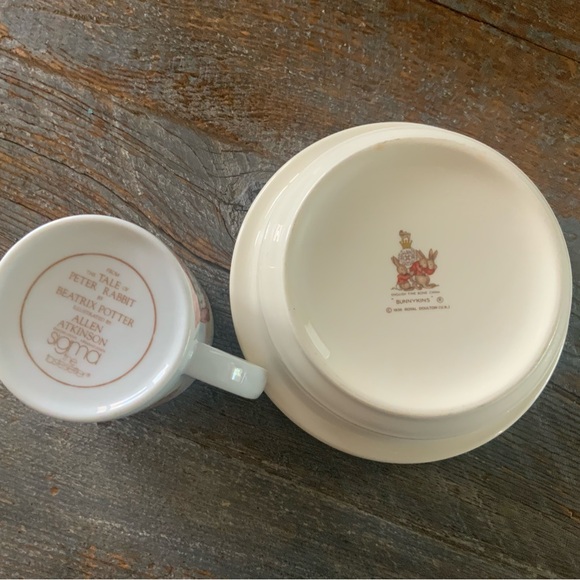 Bunnykins bowl, Peter Rabbit cup - Picture 3 of 3